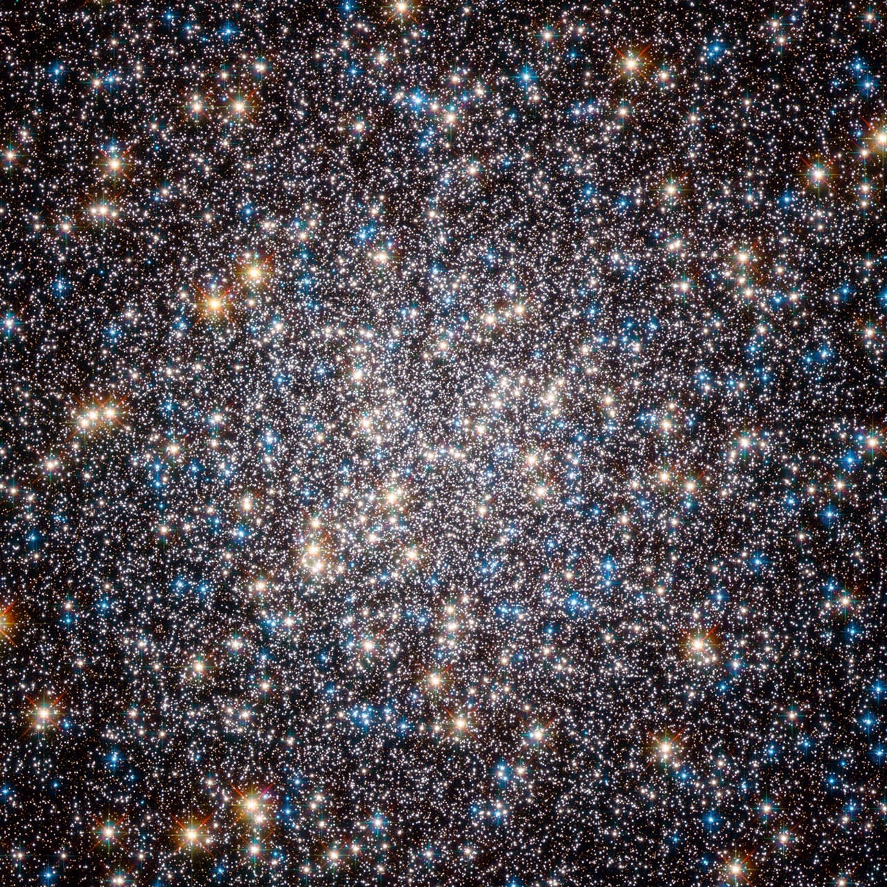 M13 by Mara Voss